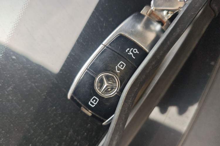 Used Mercedes-Benz E-Class 2019 Restyled E 300 L Luxury Edition Vehicle Key