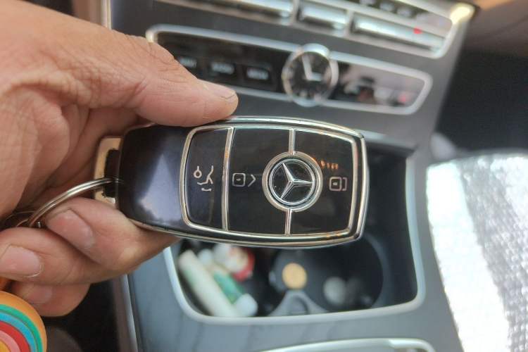 Used Mercedes-Benz E-Class 2019 E 200 L Sport Edition Vehicle Key