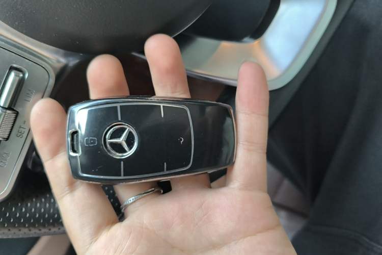 Used Mercedes-Benz E-Class 2019 Restyled E 300 L Sporty and Stylish Edition Vehicle Key