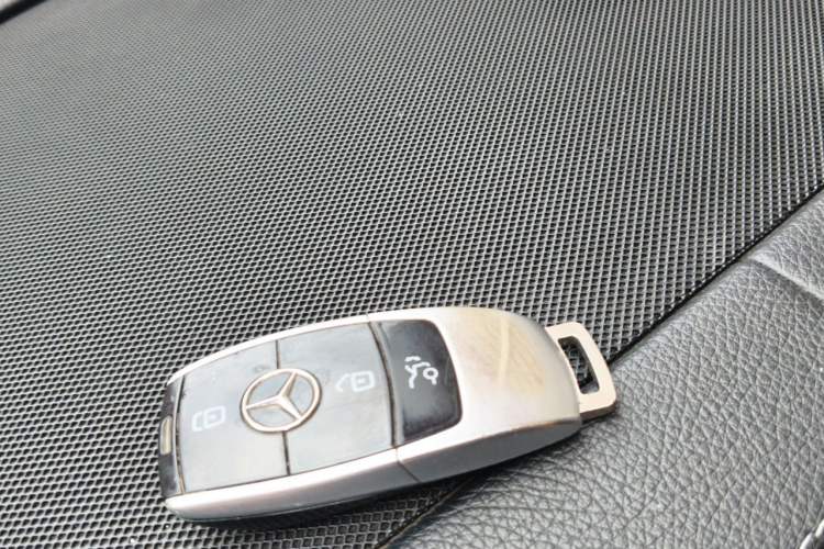 Used Mercedes-Benz E-Class 2019 E 200 L Sport Edition Vehicle Key