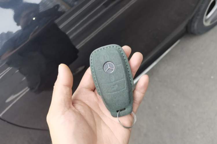 Used Mercedes-Benz E-Class 2019 E 300 L Sporty and Stylish Model Vehicle Key