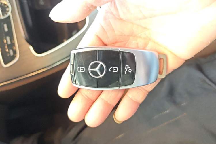 Used Mercedes-Benz E-Class 2019 Restyled E 300 L Sport Luxury Edition Vehicle Key