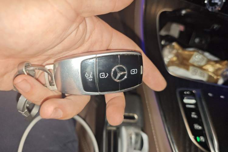 Used Mercedes-Benz E-Class 2019 E 300 L Sport Luxury Edition Vehicle Key