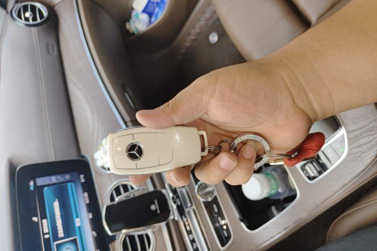 Used Mercedes-Benz E-Class 2019 E 200 L Vehicle Key