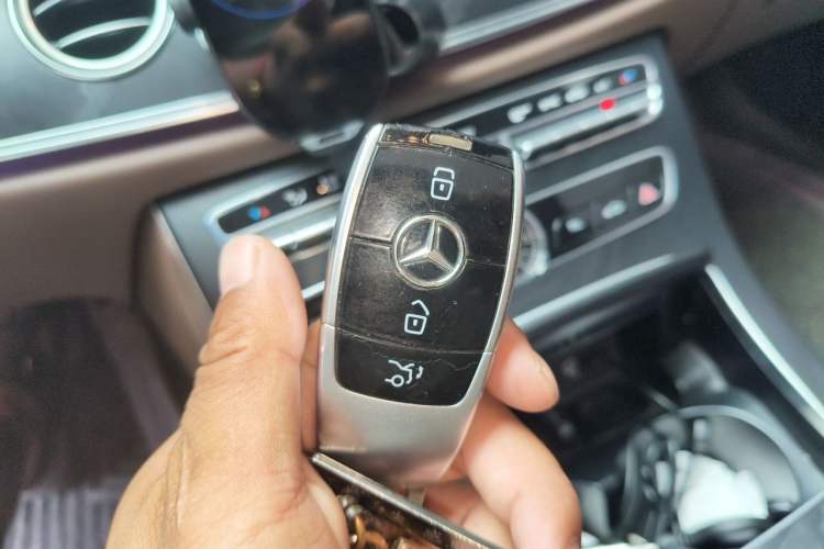 Used Mercedes-Benz E-Class 2019 E 300 L Sport Luxury Edition Vehicle Key