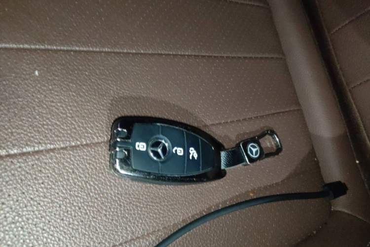 Used Mercedes-Benz E-Class 2019 Facelifted E 300 L Stylish Version Vehicle Key