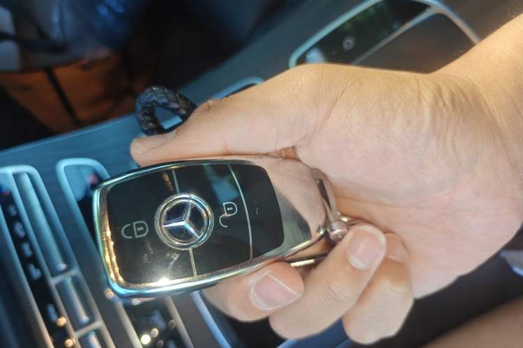 Used Mercedes-Benz E-Class 2019 Restyled E 300 L Sporty and Stylish Edition Vehicle Key