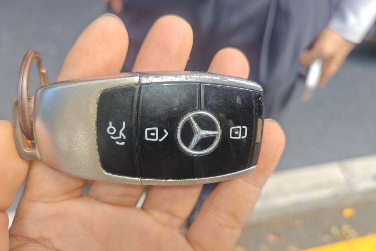 Used Mercedes-Benz E-Class 2019 E 300 L Sport Luxury Edition Vehicle Key