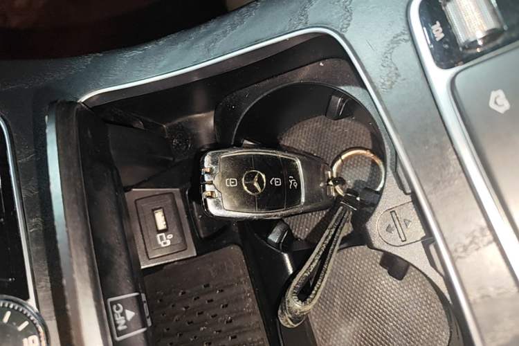 Used Mercedes-Benz E-Class 2019 E 200 L Sport Edition Vehicle Key