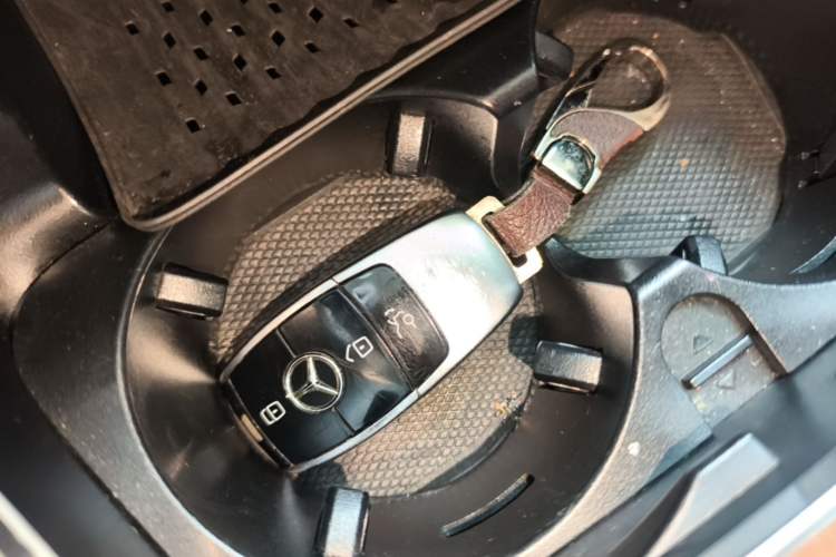 Used Mercedes-Benz E-Class 2019 Restyled E 300 L Luxury Edition Vehicle Key