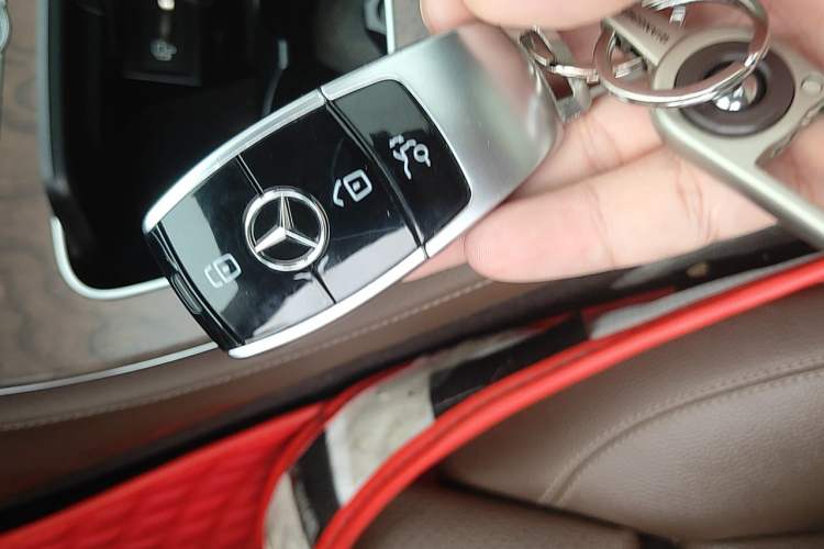 Used Mercedes-Benz E-Class 2019 E 200 L Vehicle Key