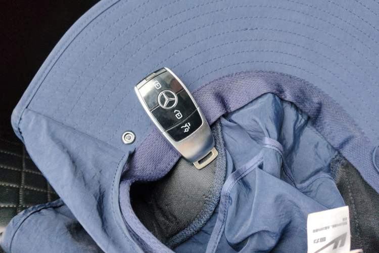 Used Mercedes-Benz E-Class 2019 Restyled E 300 L Sporty and Stylish Edition Vehicle Key