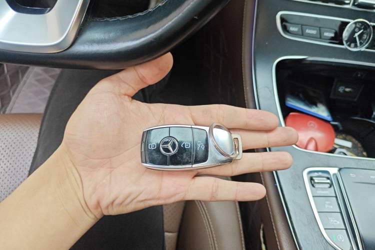 Used Mercedes-Benz E-Class 2019 E 300 L Sport Luxury Edition Vehicle Key