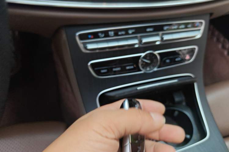 Used Mercedes-Benz E-Class 2019 E 260 L Sport Edition Vehicle Key