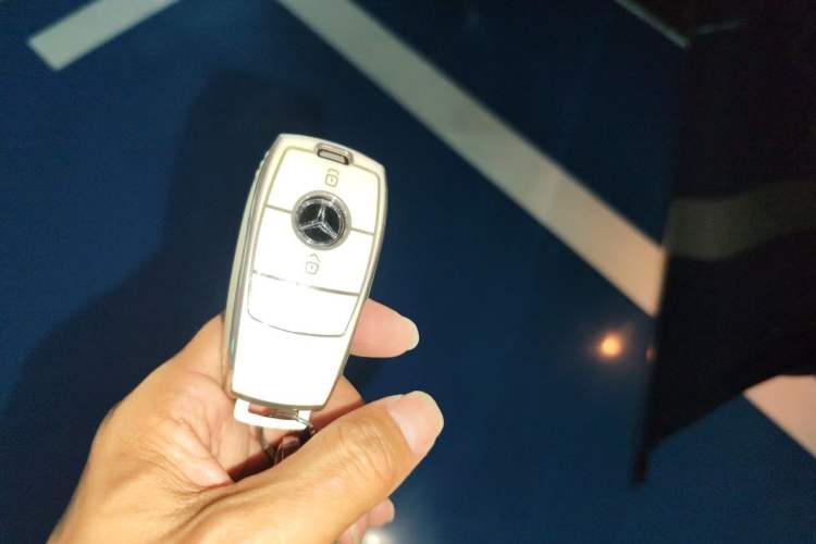 Used Mercedes-Benz E-Class 2019 Restyled E 300 L Sporty and Stylish Edition Vehicle Key