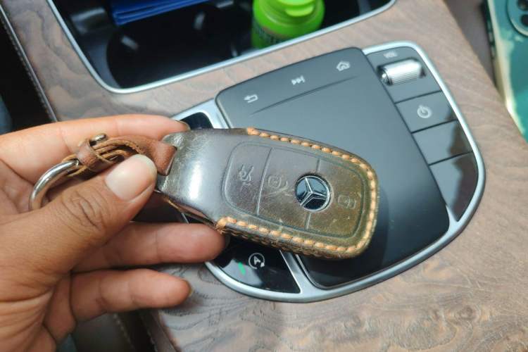 Used Mercedes-Benz E-Class 2019 Facelifted E 300 L Stylish Version Vehicle Key