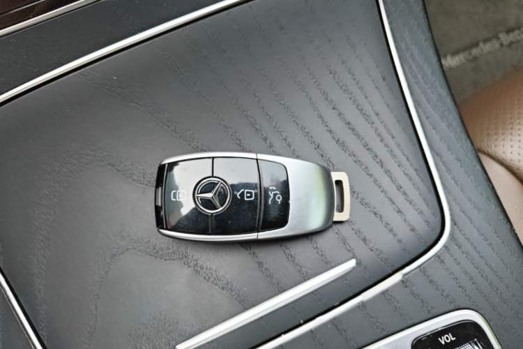 Used Mercedes-Benz E-Class 2019 E 300 L Sporty and Stylish Model Vehicle Key