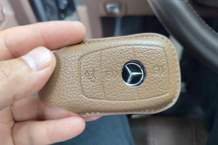 Used Mercedes-Benz E-Class 2019 E 260 L Vehicle Key