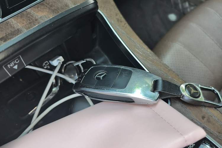 Used Mercedes-Benz E-Class 2019 E 260 L Vehicle Key