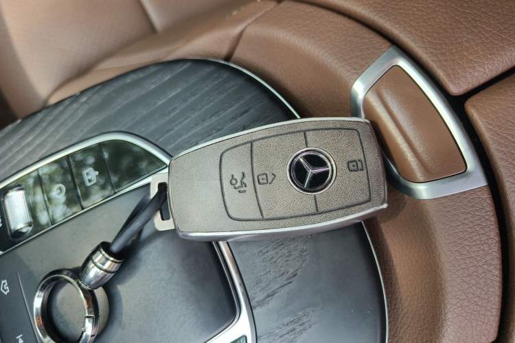 Used Mercedes-Benz E-Class 2019 Restyled E 300 L Sport Luxury Edition Vehicle Key