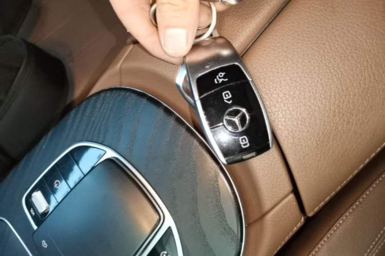 Used Mercedes-Benz E-Class 2019 E 260 Sport Edition Vehicle Key