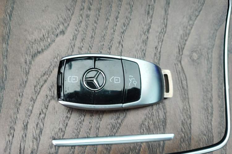 Used Mercedes-Benz E-Class 2019 E 200 L Vehicle Key