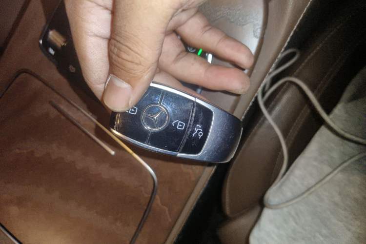 Used Mercedes-Benz E-Class 2019 E 200 L Vehicle Key