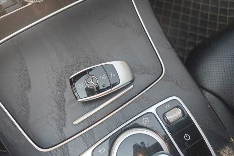 Used Mercedes-Benz E-Class 2019 E 300 L Sporty and Stylish Model Vehicle Key