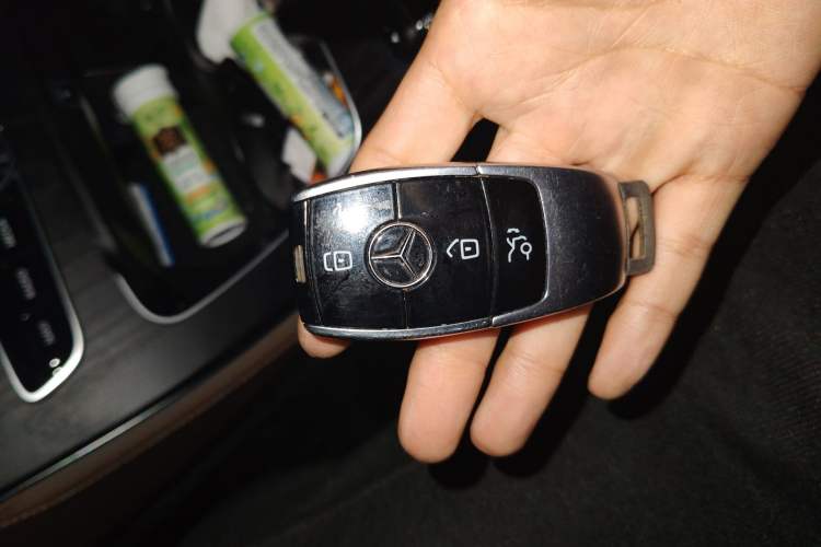 Used Mercedes-Benz E-Class 2019 Restyled E 300 L Sport Luxury Edition Vehicle Key