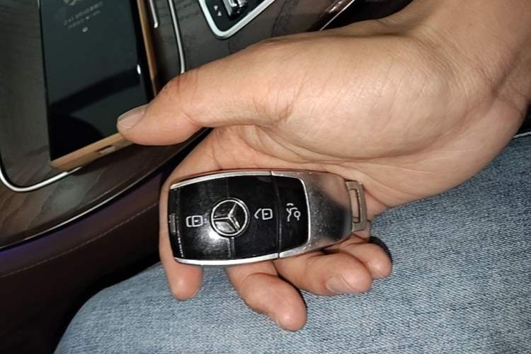 Used Mercedes-Benz E-Class 2019 E 200 L Vehicle Key