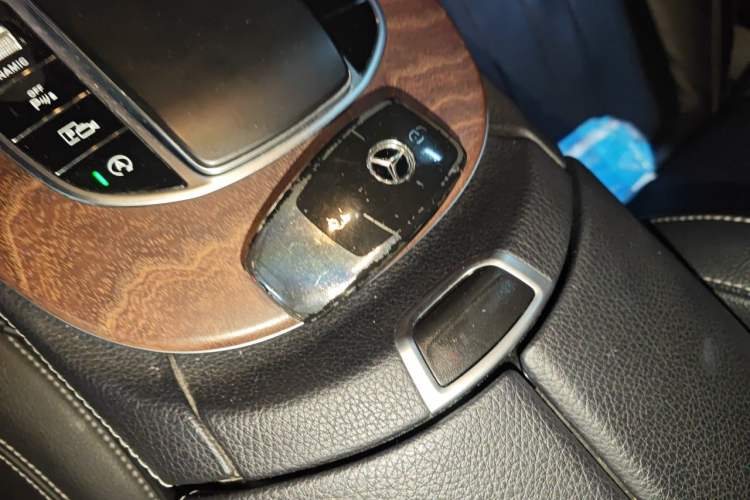 Used Mercedes-Benz E-Class 2019 Facelifted E 300 L Stylish Version Vehicle Key