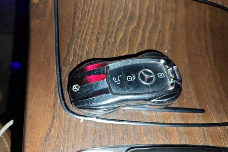 Used Mercedes-Benz E-Class 2019 E 200 L Vehicle Key
