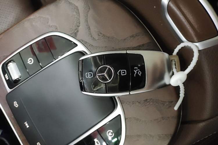 Used Mercedes-Benz E-Class 2019 E 260 L Vehicle Key