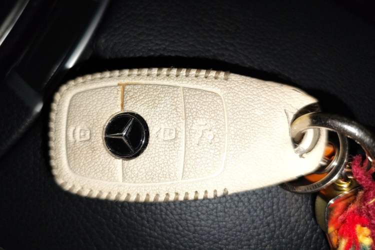 Used Mercedes-Benz E-Class 2019 Restyled E 300 L Sporty and Stylish Edition Vehicle Key