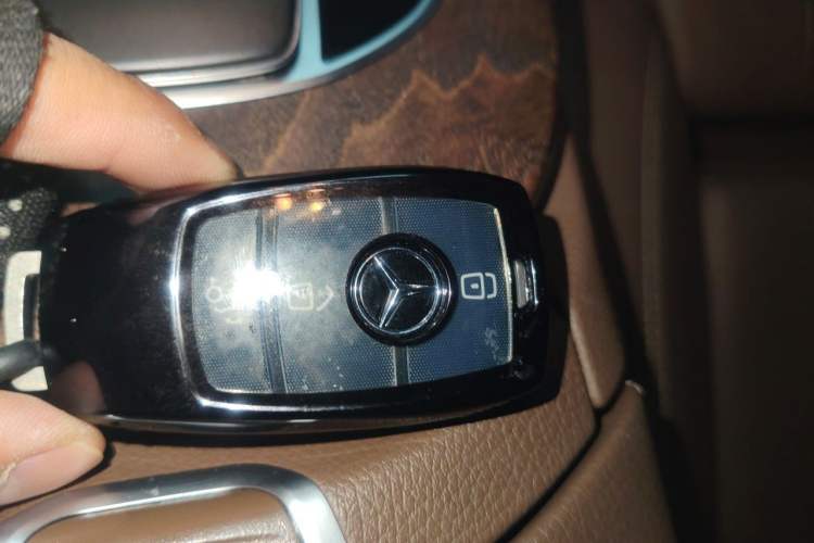 Used Mercedes-Benz E-Class 2019 E 200 L 4MATIC Vehicle Key