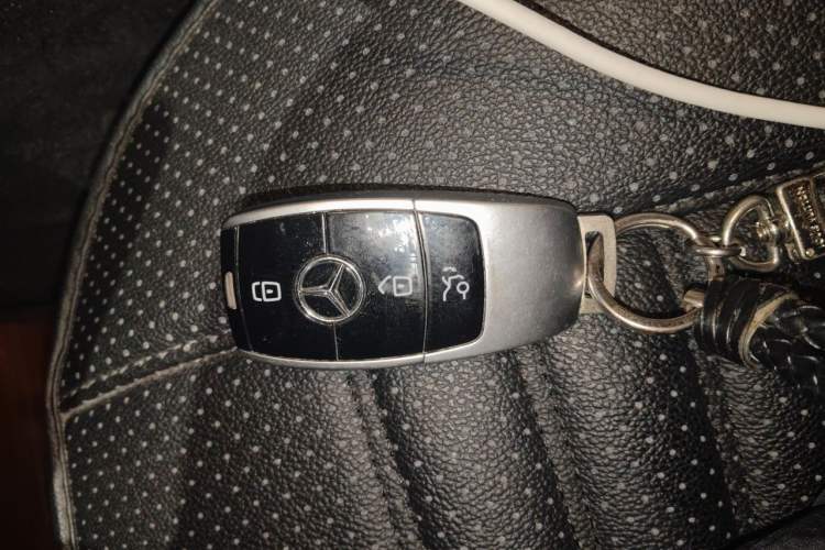 Used Mercedes-Benz E-Class 2019 Facelifted E 300 L Stylish Version Vehicle Key