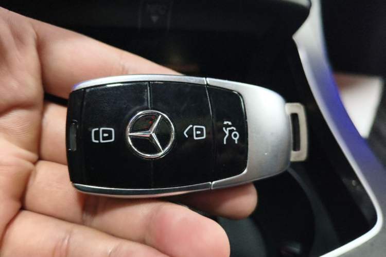 Used Mercedes-Benz E-Class 2019 E 300 L Sporty and Stylish Model Vehicle Key