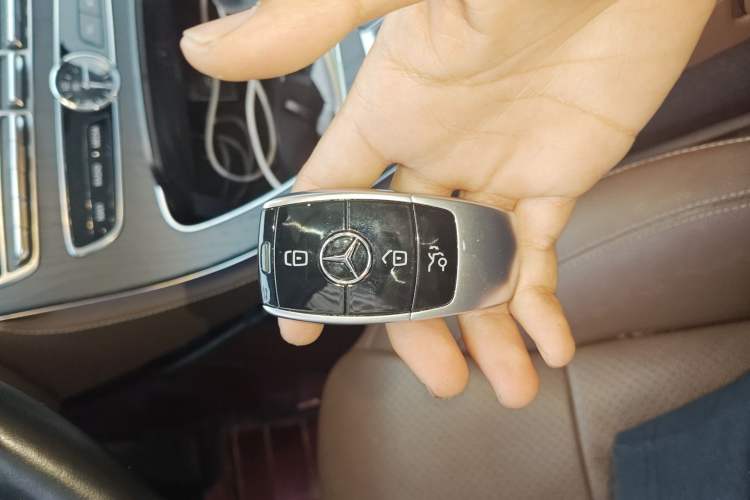 Used Mercedes-Benz E-Class 2019 E 300 L Sport Luxury Edition Vehicle Key