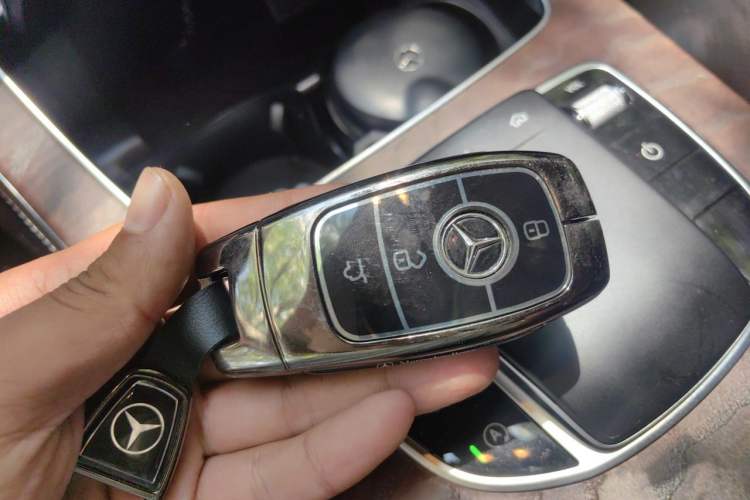 Used Mercedes-Benz E-Class 2019 E 300 L Stylish Model Vehicle Key