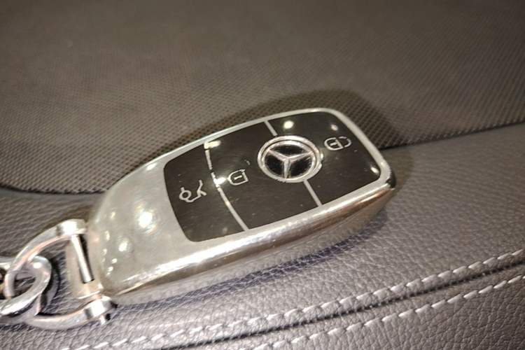 Used Mercedes-Benz E-Class 2019 E 200 L Sport Edition Vehicle Key