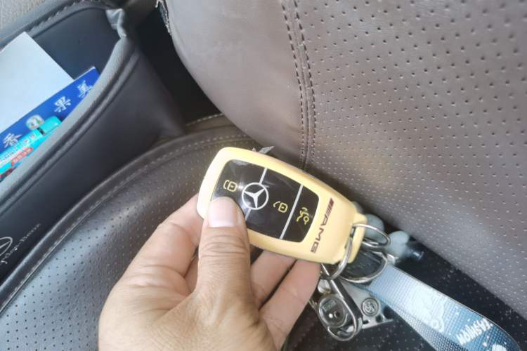 Used Mercedes-Benz E-Class 2019 E 260 L Sport Edition Vehicle Key