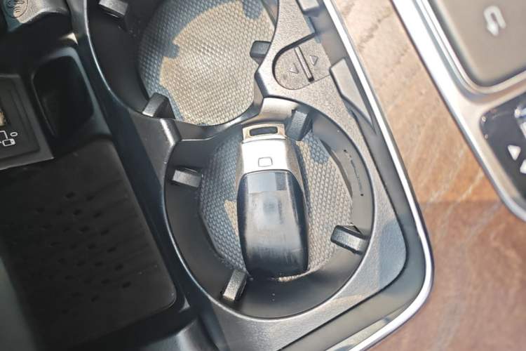 Used Mercedes-Benz E-Class 2019 E 200 L Vehicle Key