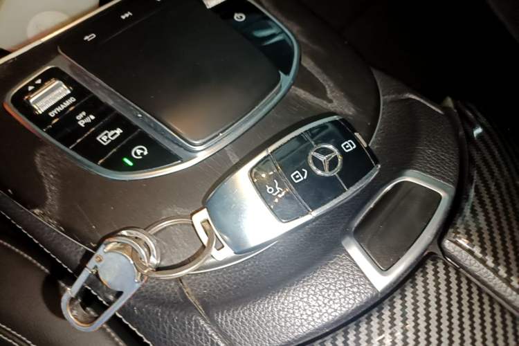 Used Mercedes-Benz E-Class 2019 Restyled E 300 L Sporty and Stylish Edition Vehicle Key