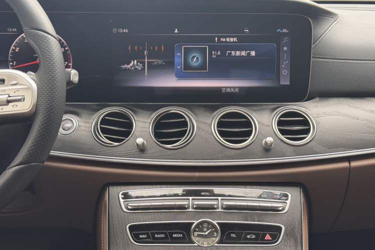 Used Mercedes-Benz E-Class 2019 E 260 L Sport Edition Audio And AC Panel