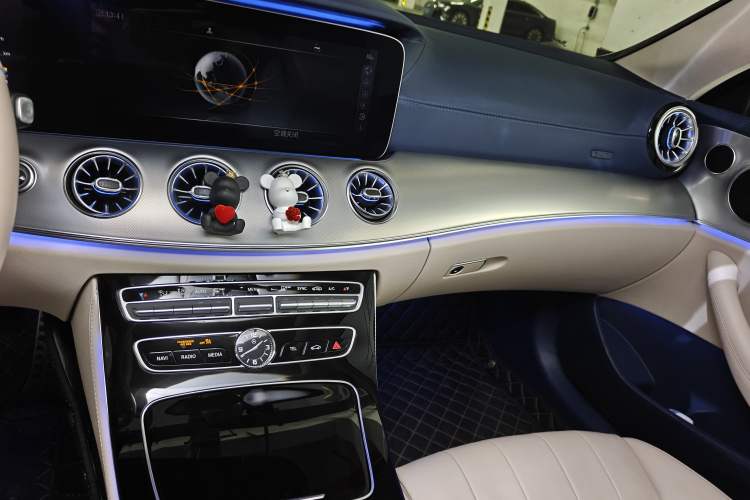 Used Mercedes-Benz E-Class 2019 E 200 Coupe Audio And AC Panel