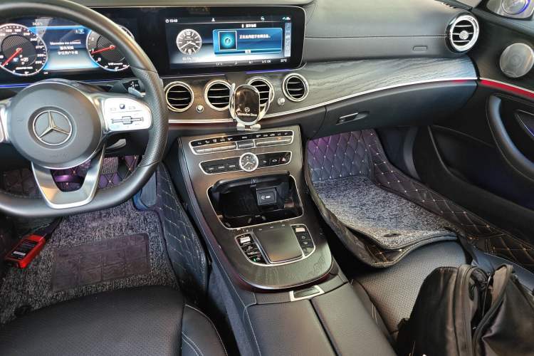 Used Mercedes-Benz E-Class 2019 E 300 L Sport Luxury Edition Audio And AC Panel