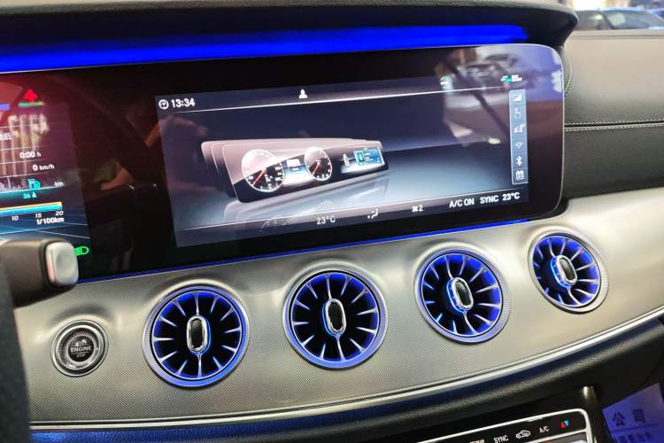 Used Mercedes-Benz E-Class 2019 E 300 Coupe Audio And AC Panel