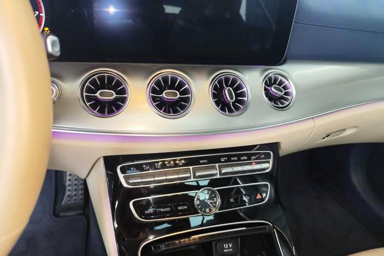 Used Mercedes-Benz E-Class 2019 E 200 Coupe Audio And AC Panel