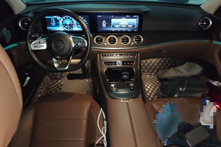 Used Mercedes-Benz E-Class 2019 Restyled E 300 L Sport Luxury Edition Center Console