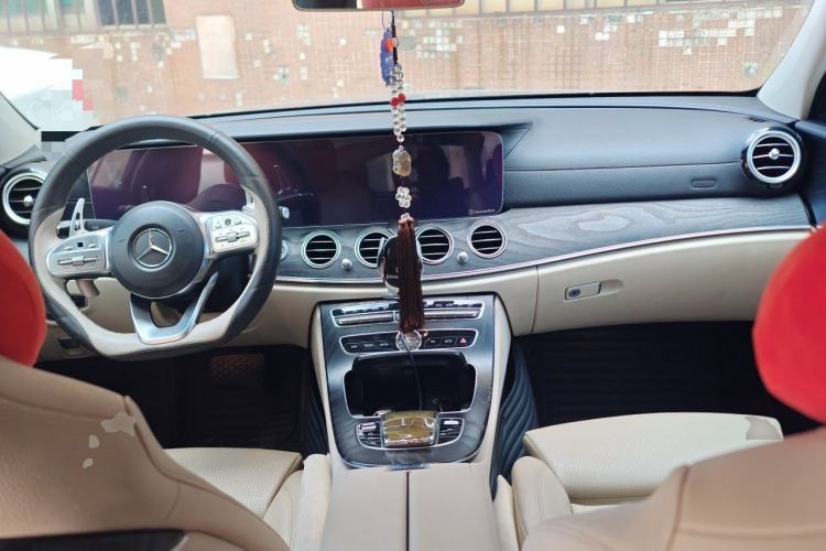 Used Mercedes-Benz E-Class 2019 E 200 L Sport Edition Center Console